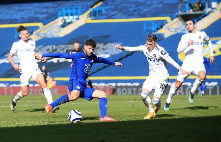 Chelsea's Christian Pulisic shooting against Leeds United.